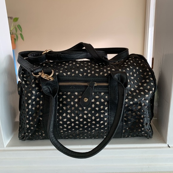 Cotton on Black Crossbody Bag - Picture 1 of 1